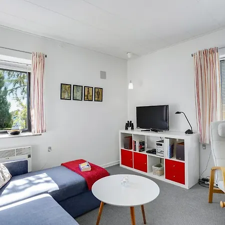 1 Bedroom Cozy In Norre Nebel *