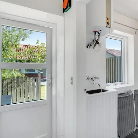 Semesterbostad 1 Bedroom Cozy In Norre Nebel