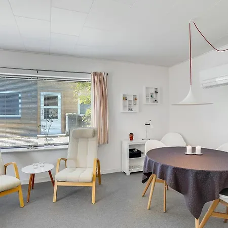 Semesterbostad 1 Bedroom Cozy In Norre Nebel