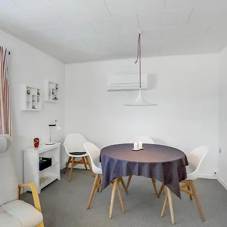 Semesterbostad 1 Bedroom Cozy In Norre Nebel